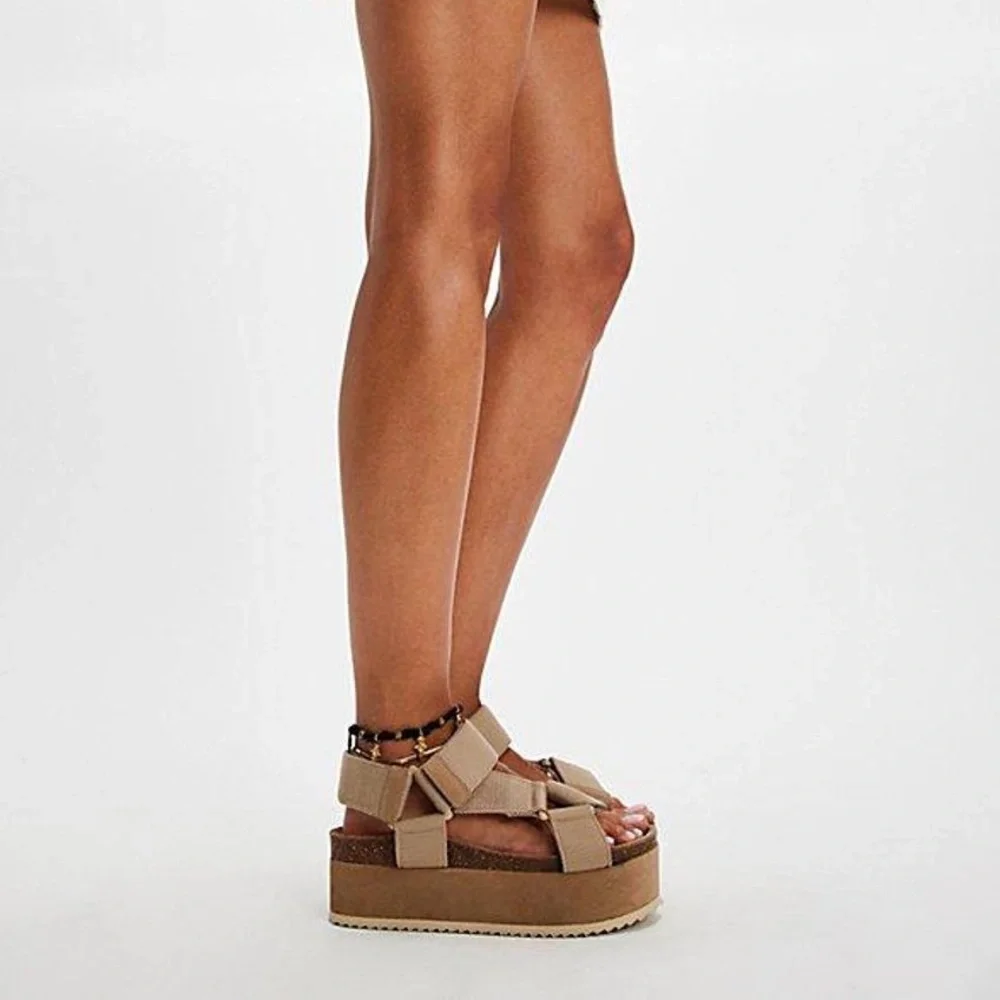 INTENTIONALLY BLANK Tan Platform Strap Sandals